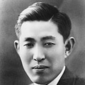Kazuo Tashima establishes Nichi-Doku Shashinki Shoten (Japan-Germany Camera Company, later known as Minolta Co., Ltd.) to produce cameras in Japan, and launches its first camera product, Nifcalette, the following year
