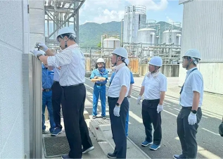 Hands-on safety work by executives at Konica Minolta Supplies Manufacturing