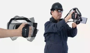 Operability improved by reduced weight and a repositionable grip