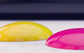 Dot Freeze Technologyの特長の説明画像。インクがゲル状に変化。